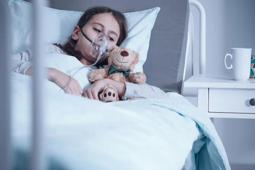 Coronavirus COVID-19 en bebés y niños