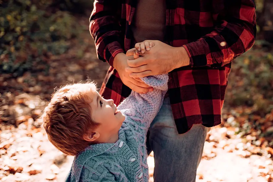 Basta de rivalidad, el amor de papá es tan fuerte como el de mamá