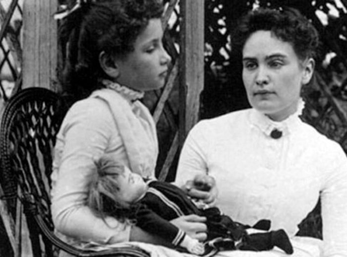 Anne Sullivan