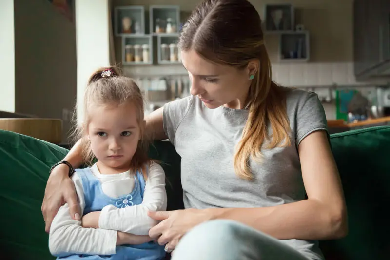 Temas no hablar delante niños