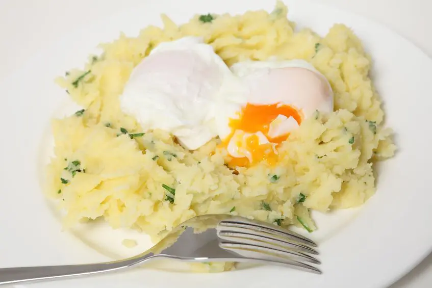 Receta Huevo en nido de puré de patata