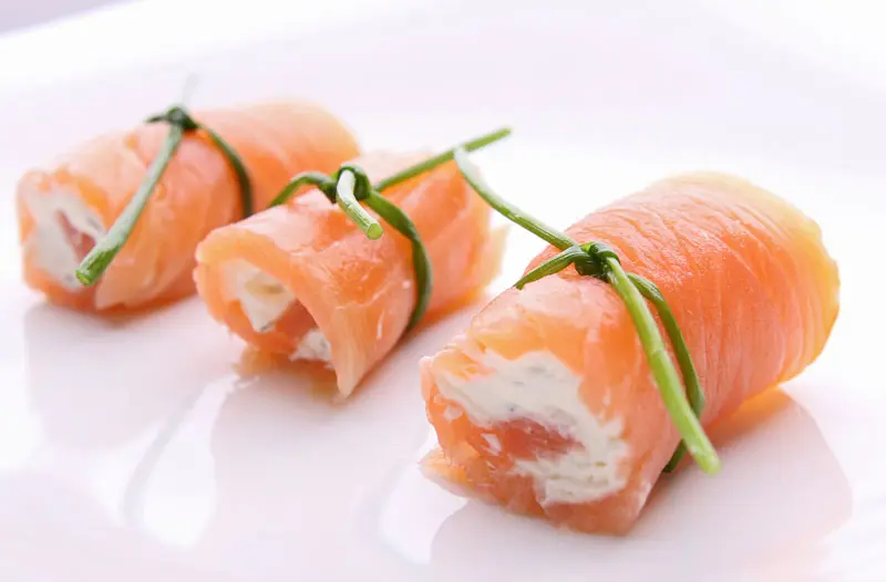 Receta Rollitos de salmón y queso