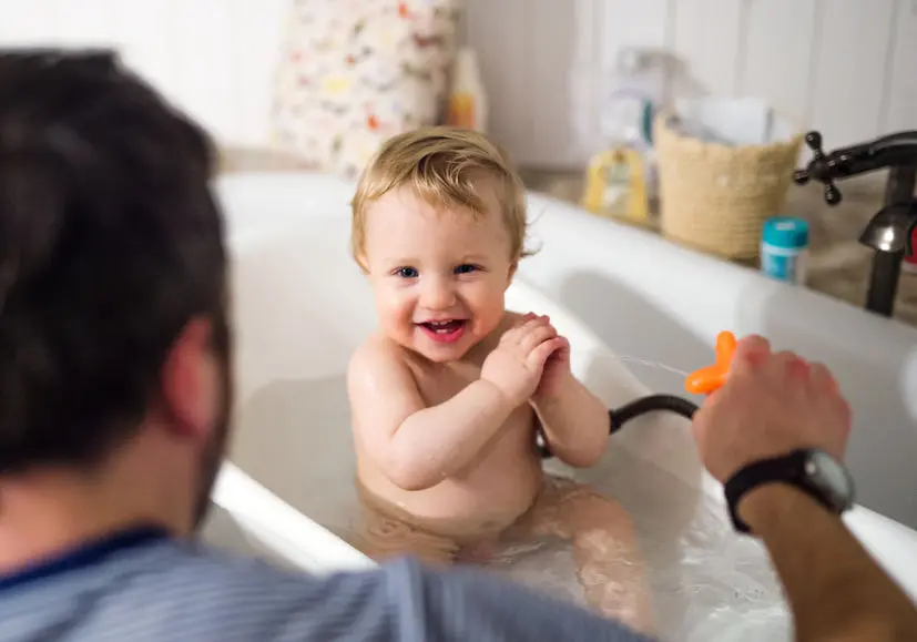 hora del baño niños