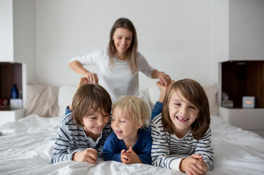 madre tres hijos