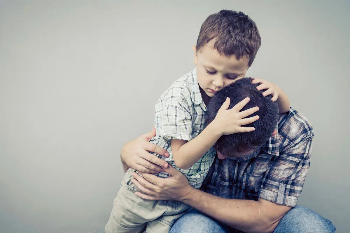 Los niños necesitan padres reales, y éstos también lloran