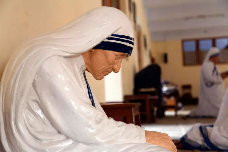Madre Teresa de Calcuta biografia