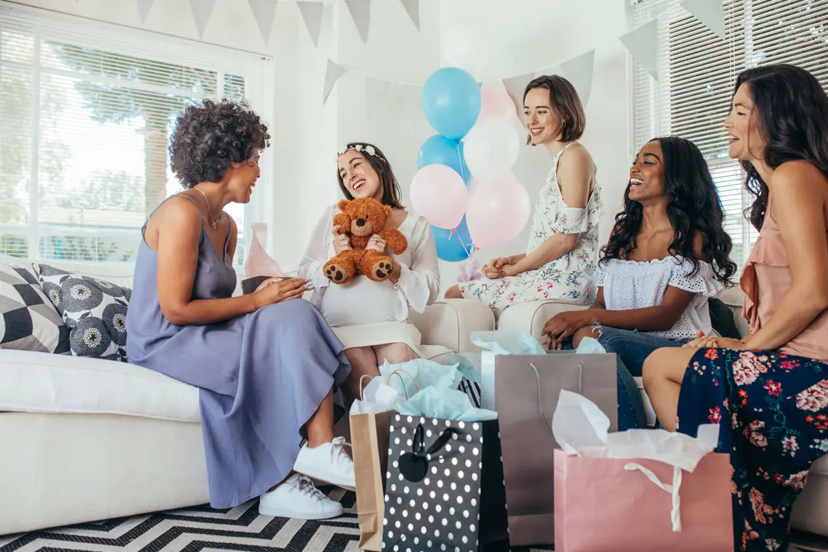 10 juegos divertidos para animar un baby shower