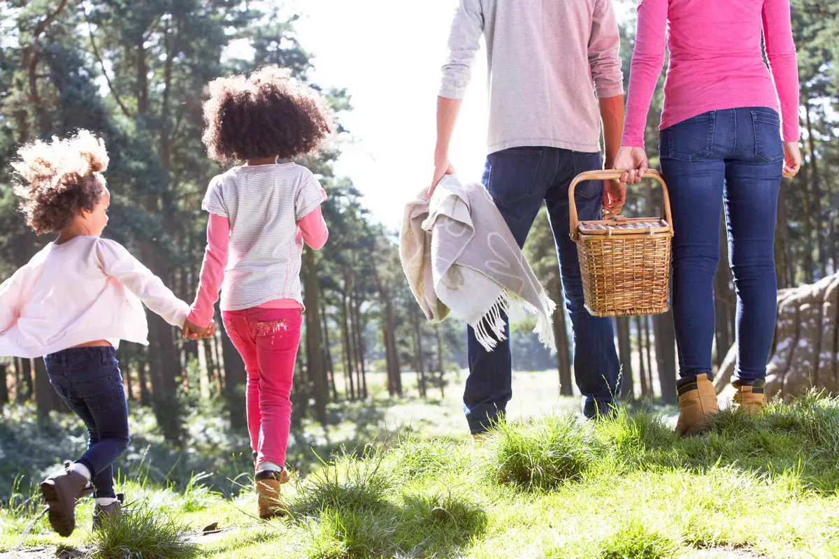 ¿Dónde comer con niños al aire libre?