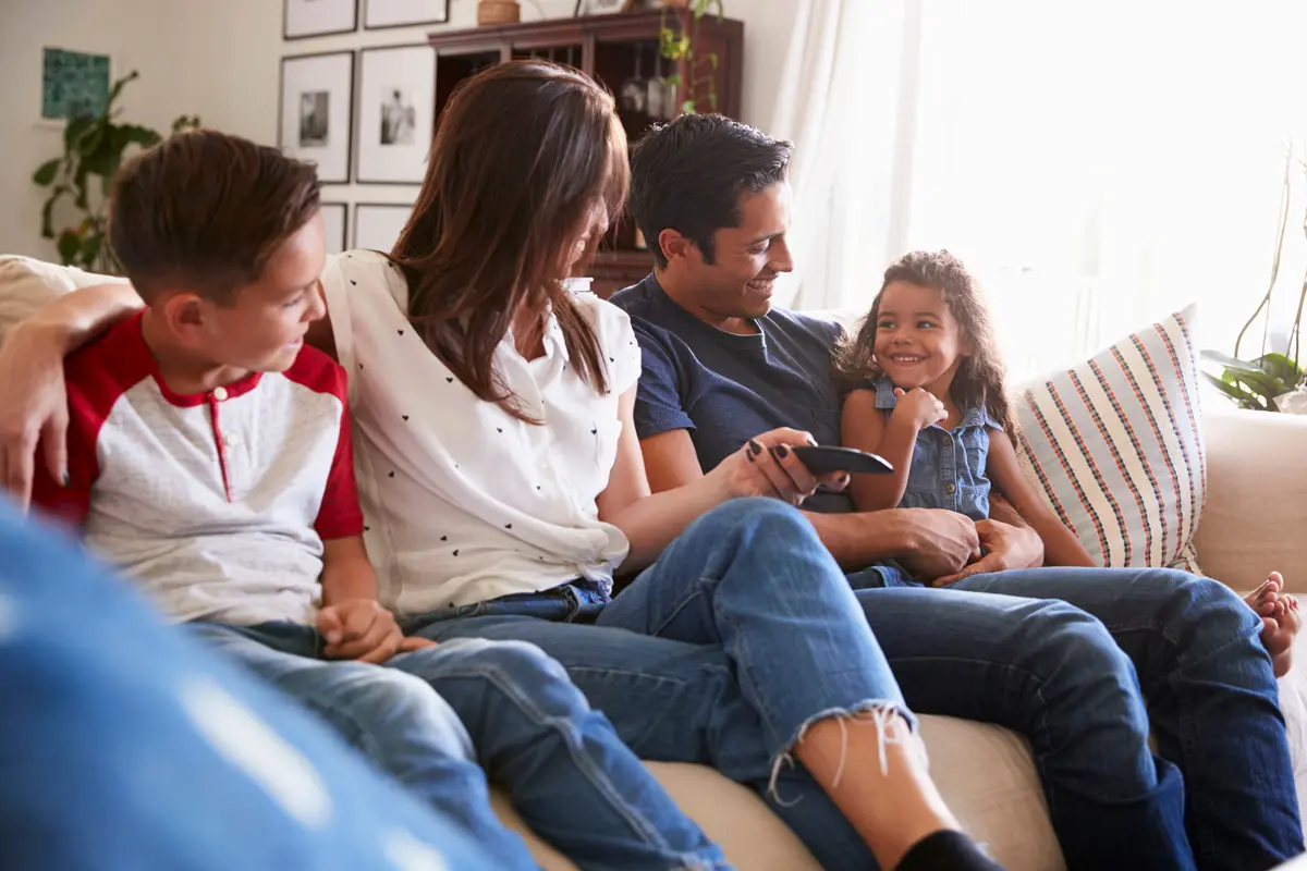 ¿Tus hijos pueden aprender un idioma viendo películas subtituladas?