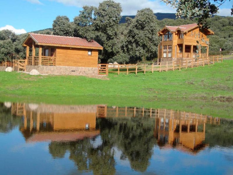 Complejo rural Los Jarales, en Navamorcuende, Toledo