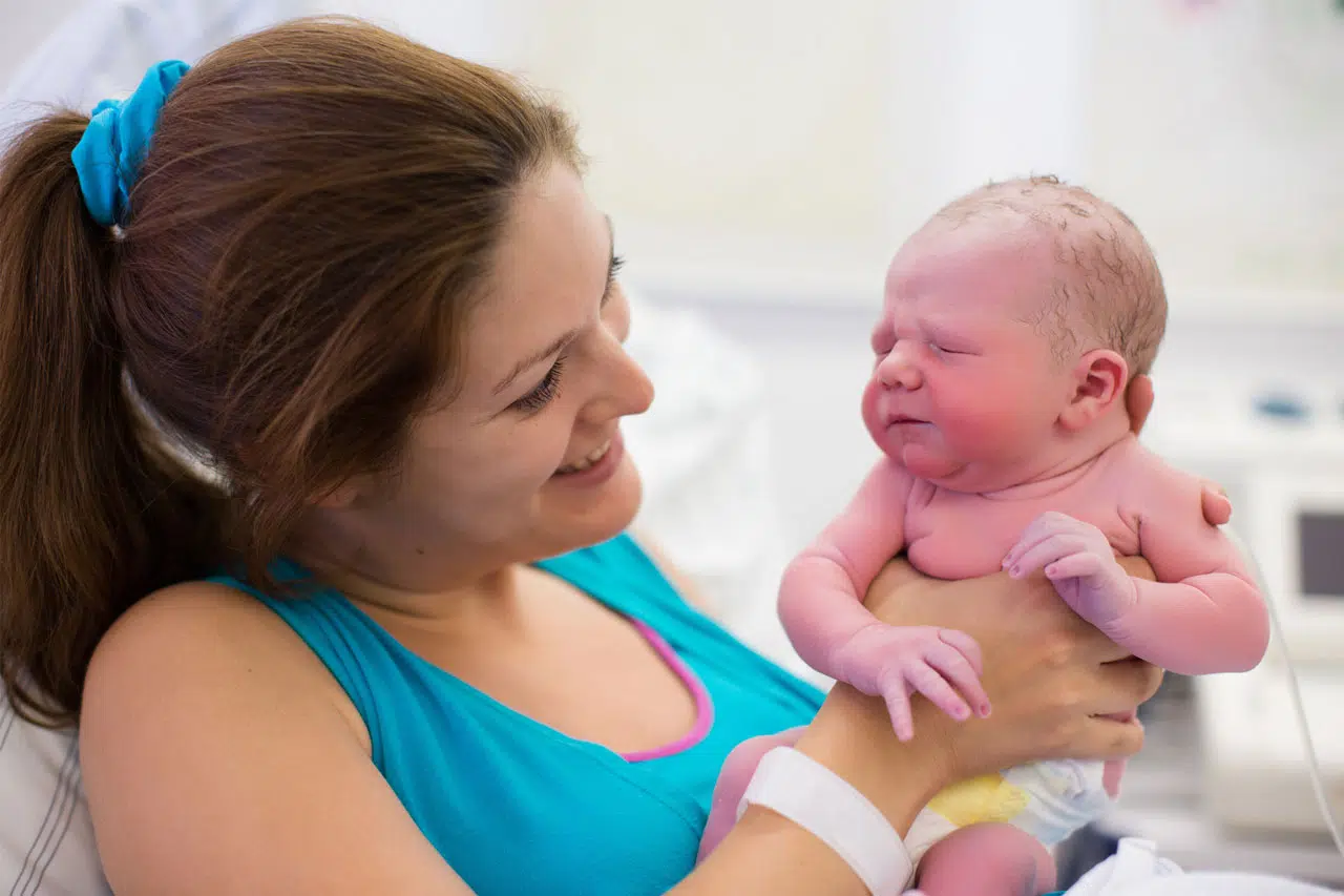 Dar a luz a niñas es menos doloroso que traer a niños al mundo, según la ciencia