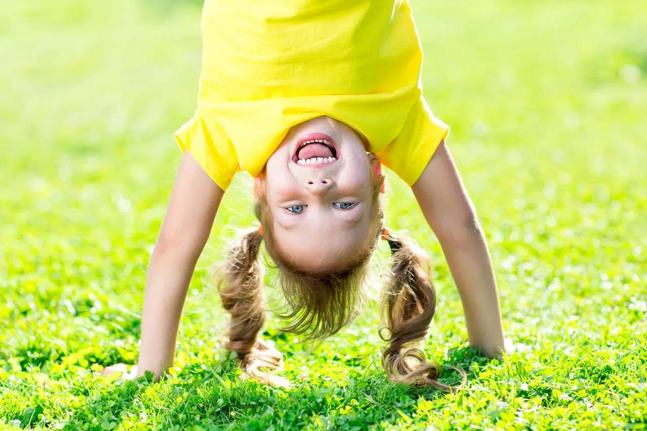 Regala a tus hijos una infancia feliz sin heridas emocionales