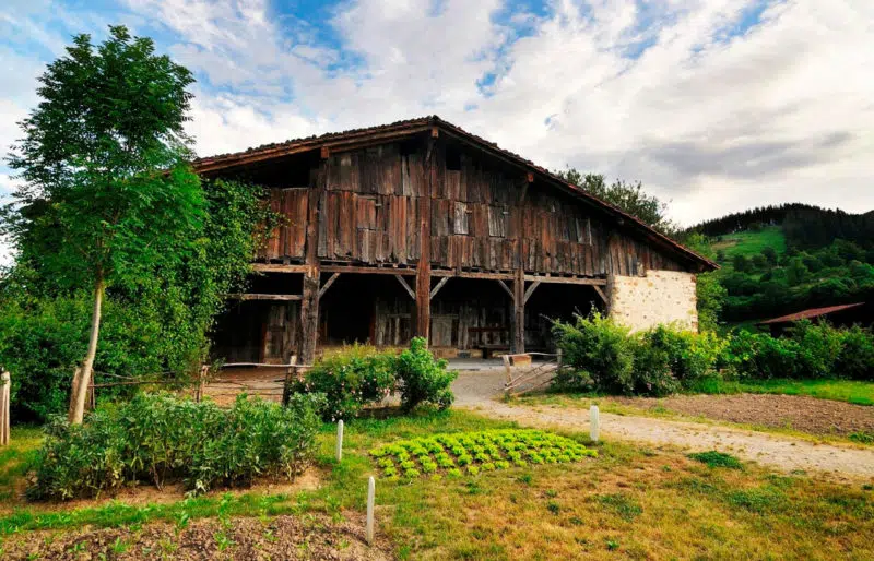 Caserío-Museo Igartubeiti, en Ezkio-Itsaso, Guipúzcoa