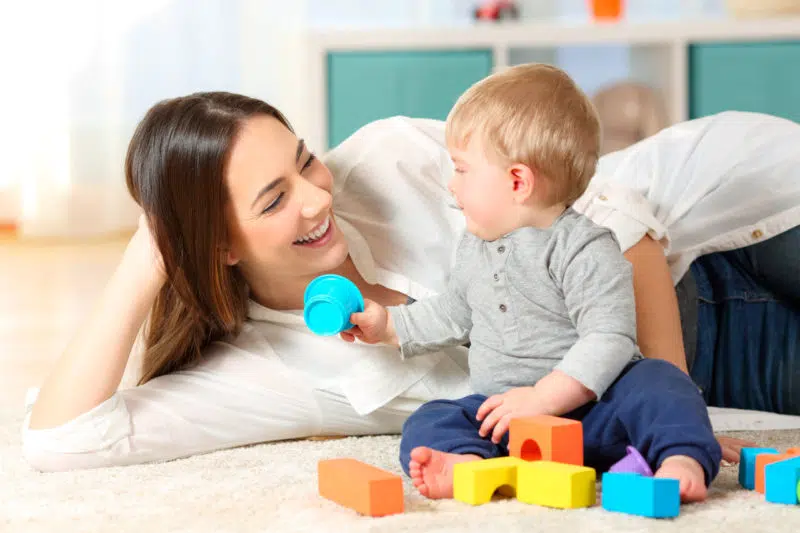 maternidad inteligencia mujer