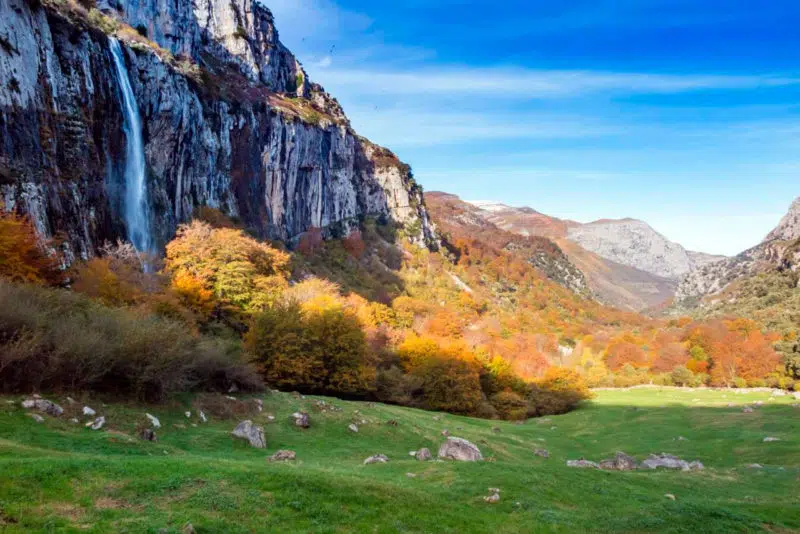 Nacimiento del Río Asón, en Cantabria