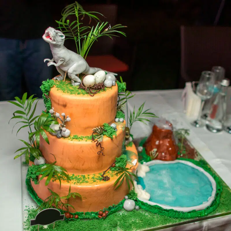 Tarta de cumpleaños de dinosaurios