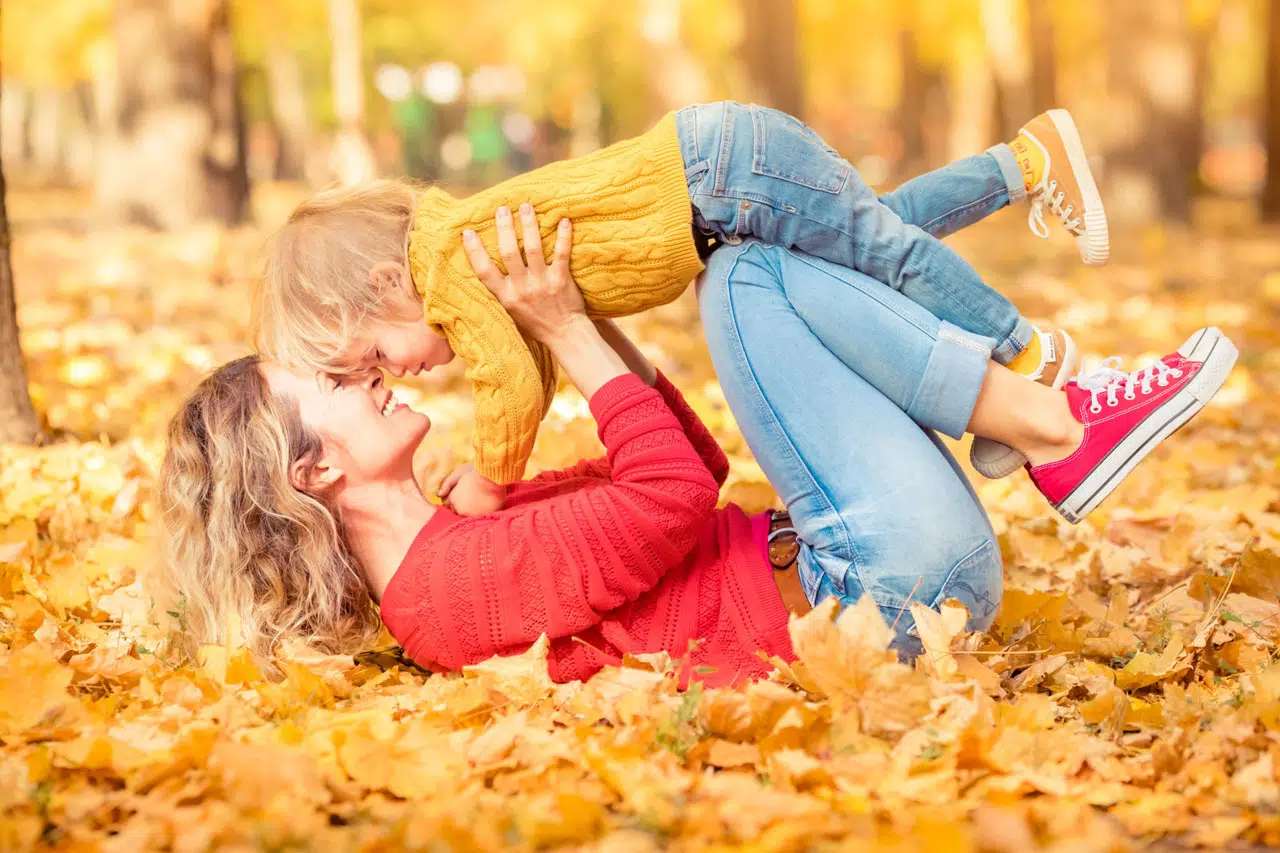 No importa la edad, los brazos de mamá siempre serán el mejor refugio