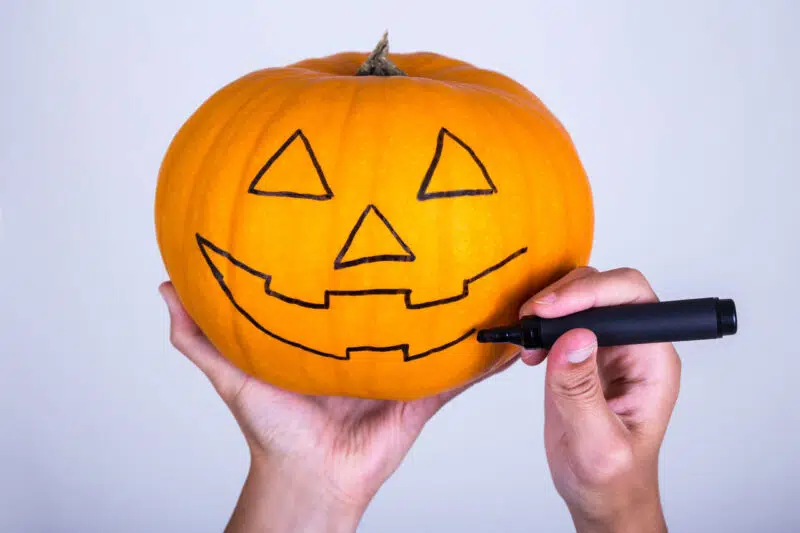 Cómo hacer una calabaza decorativa para Halloween - Etapa Infantil