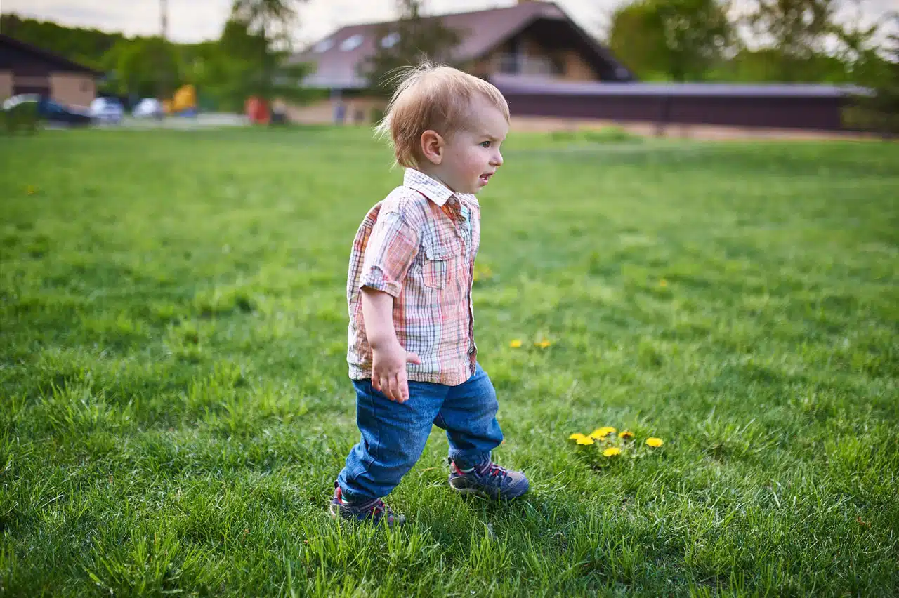 El desarrollo del bebé de 14 meses de edad