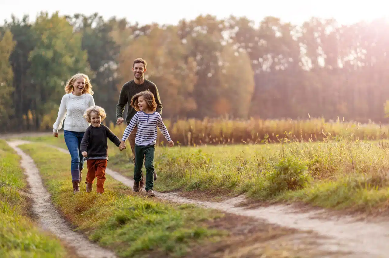 10 buenos hábitos que hacen felices a los niños: ¿Los incluyes ya en su rutina?