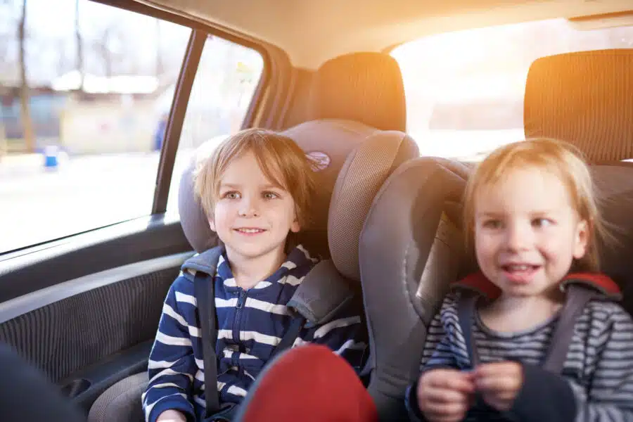 Juegos viaje niños coche