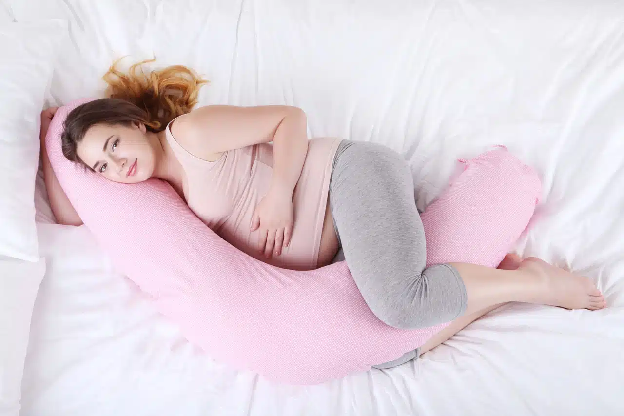 Las mejores almohadas para embarazadas para disfrutar de una noche de sueño increíble