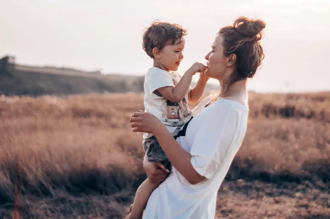 ¿Eres mamá tigre, medusa o delfín? El impacto de tu estilo de crianza en tus hijos