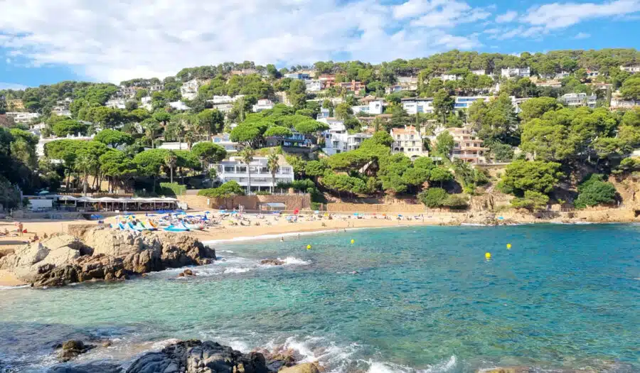 Playa Cala Bona, en Blanes, Girona